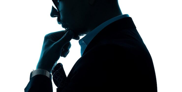 Partir en héros ou régner jusqu’au bout ? Les calculs d’un chef qui ne veut pas « mourir » seul