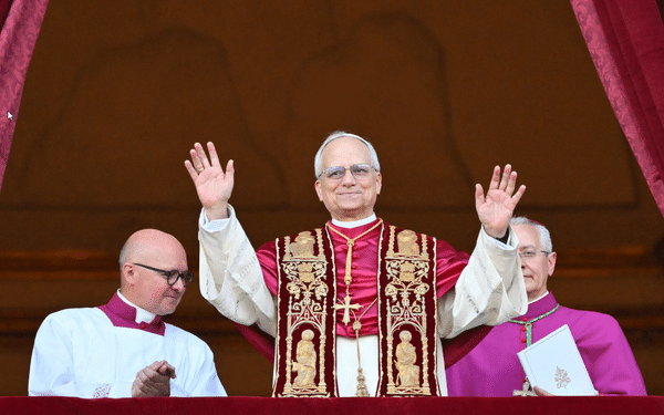 La Côte d’Ivoire accueille avec ferveur l’élection du nouveau pape